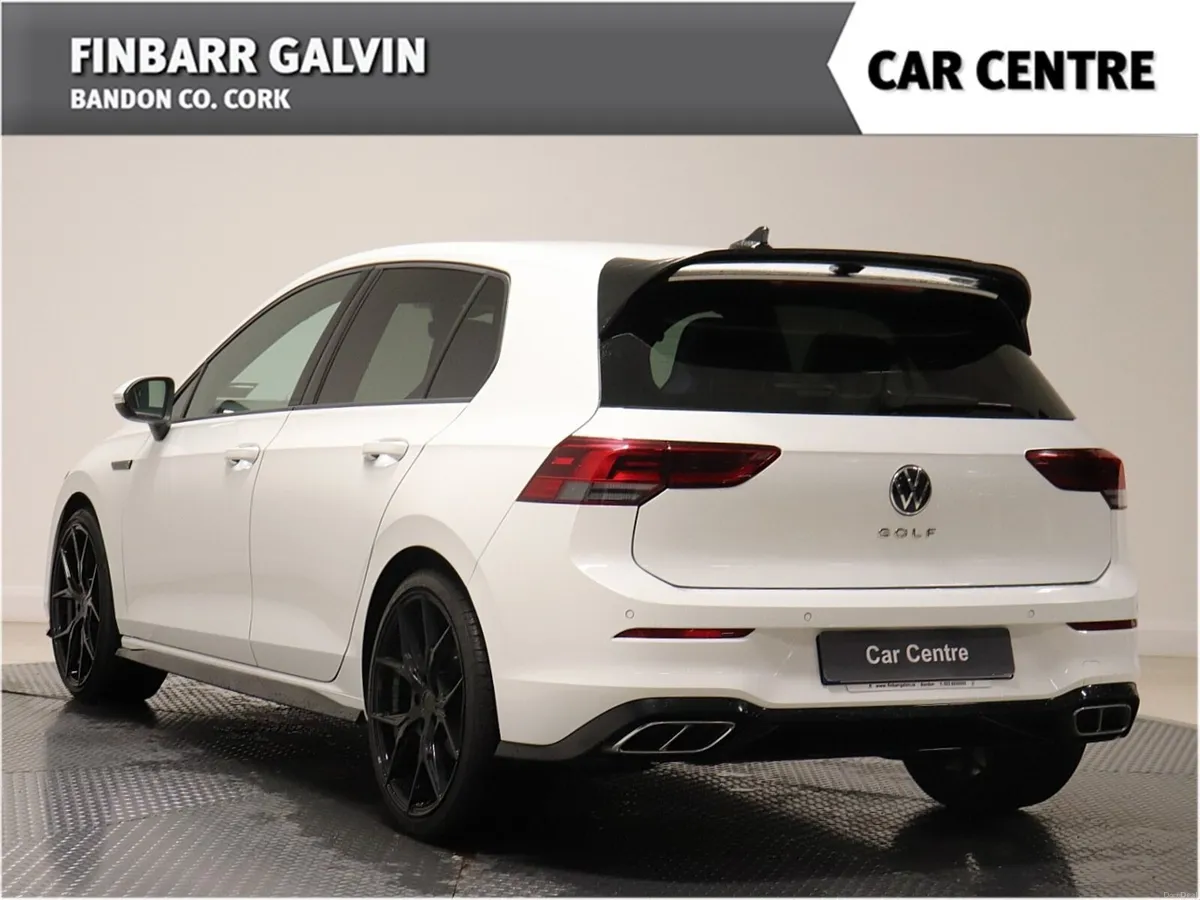 VW Golf 2.0 TDI 150HP R-Line - Image 2