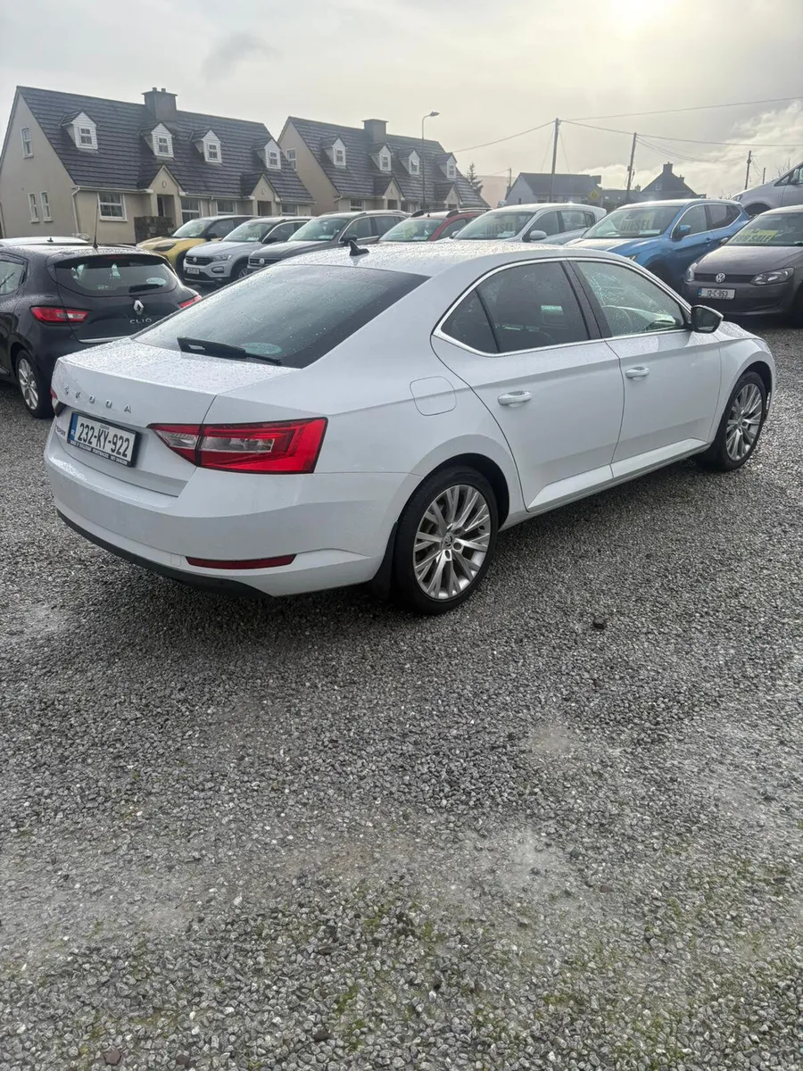 Skoda Superb 2023 - Image 4