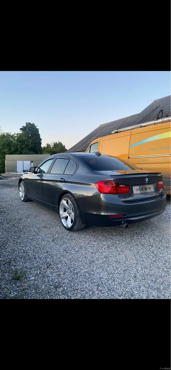2014 BMW F30 318d - Image 2