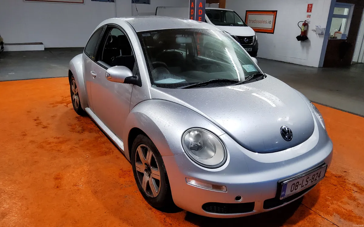 Volkswagen Beetle 2008 - Image 1