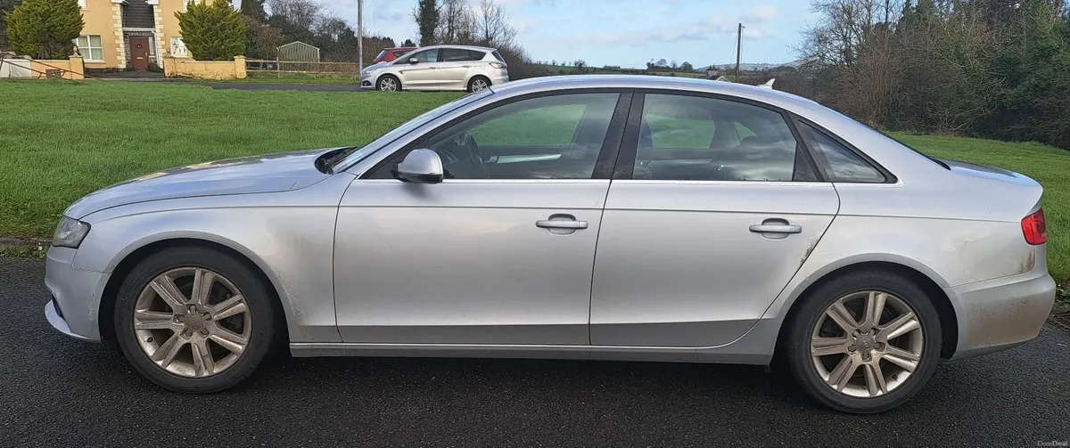 Audi A4 2010 - Image 3