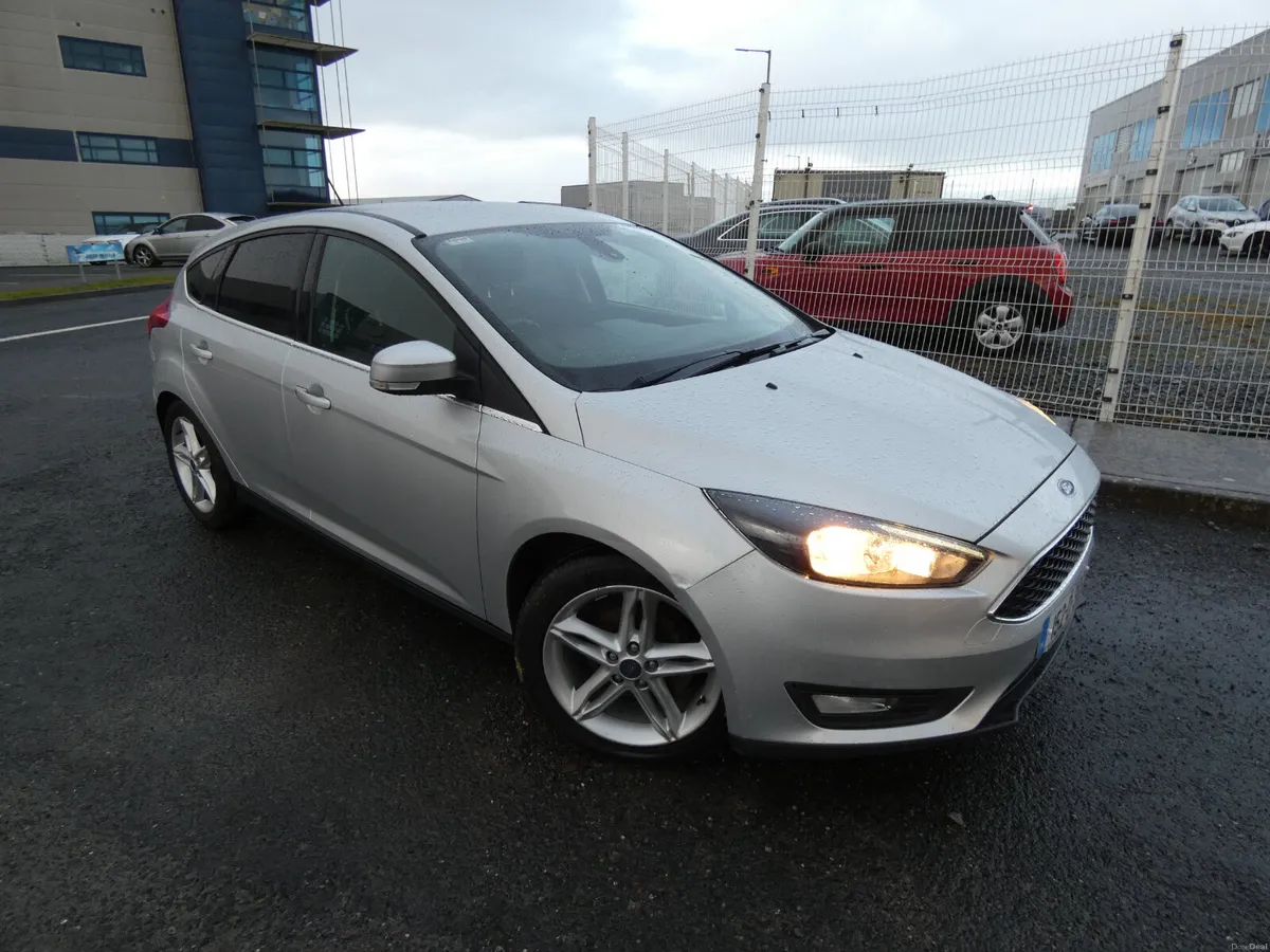 Ford Focus 1.0 Ecoboost Turbo 100PS Zetec - Image 3