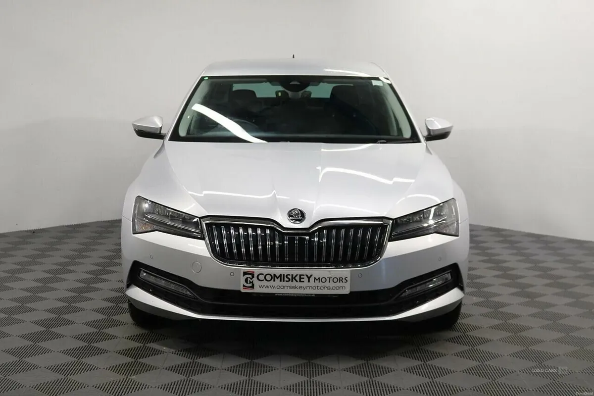 Skoda Superb TDI SE Technology - Image 2