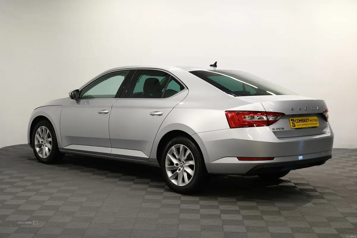 Skoda Superb TDI SE Technology - Image 4