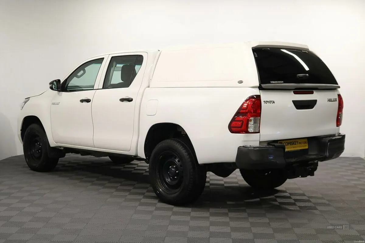 Toyota Hilux D-4D Active - Image 4