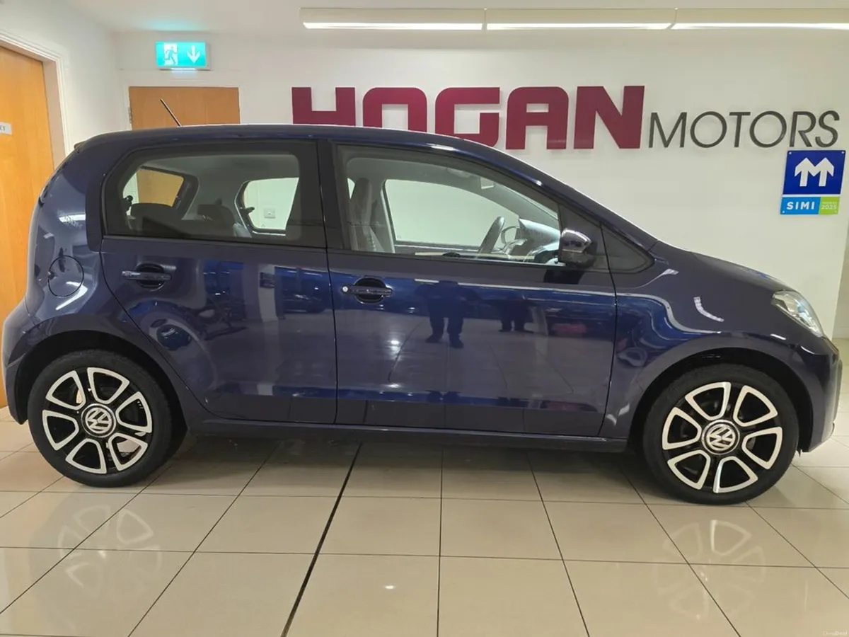 Volkswagen up! Move Up 1.0 5Dr Autoomatic - Image 3