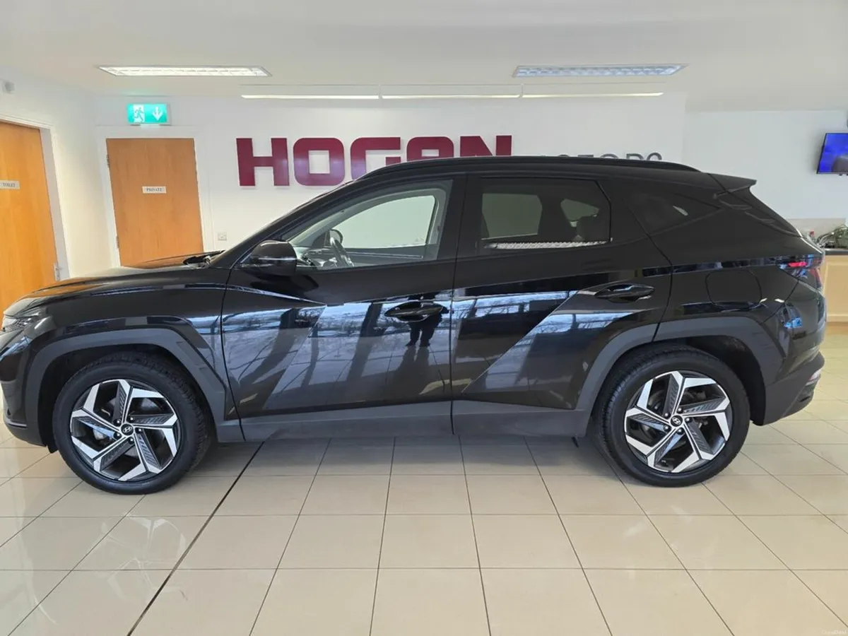 Hyundai Tucson Executive PHEV Hybrid Automatic - Image 4