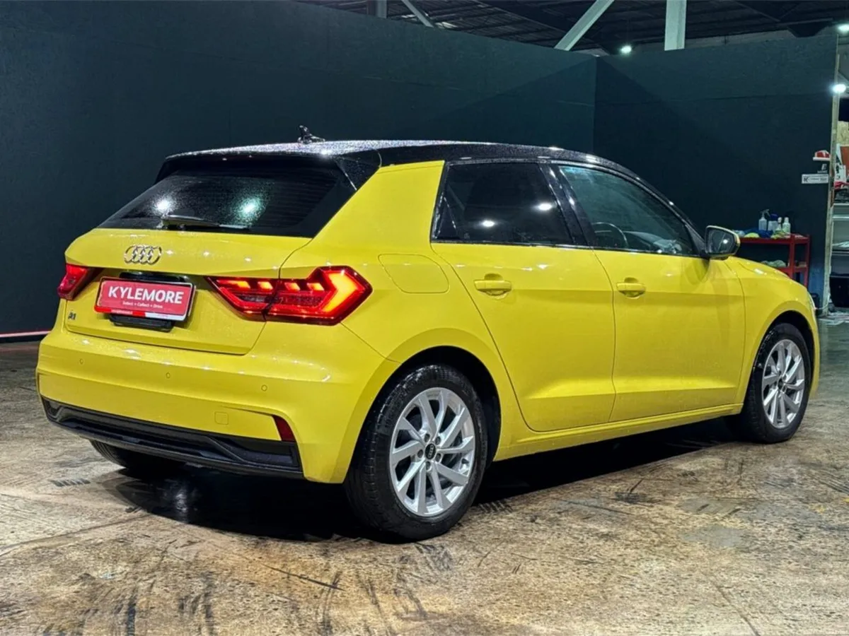Audi A1 1.0 AUTOMATIC - YELLOW/BLACK 2 TONE - CRUI - Image 4