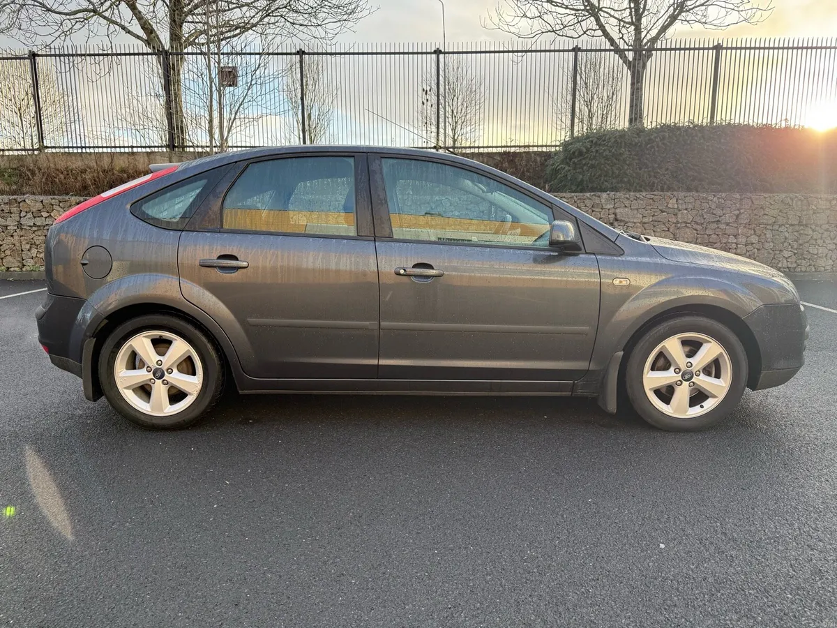 Ford Focus 1.4 Zetec (New NCT 01-27) - Image 3