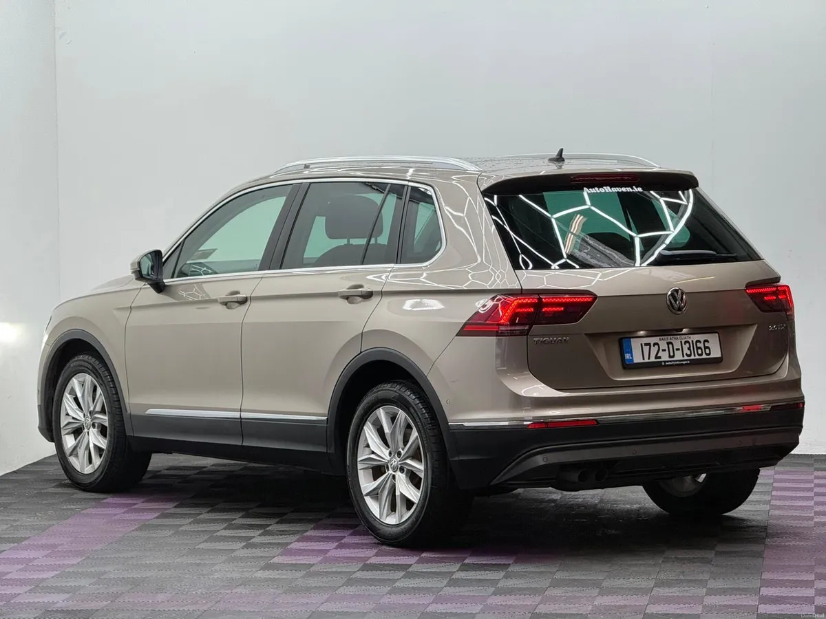 2017 Volkswagen Tiguan 2.0TDI Highline, Low Kms - Image 4