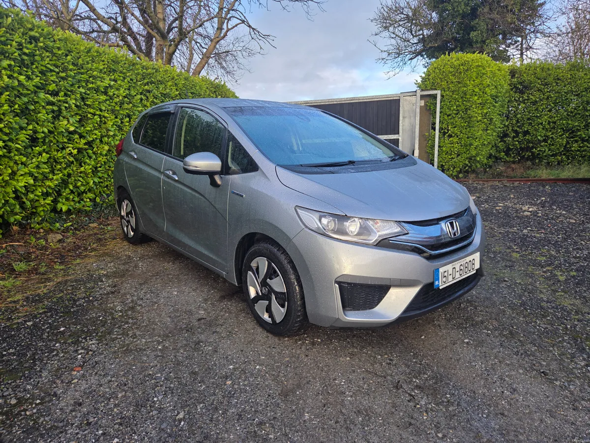 Honda Fit Hybrid - Image 2