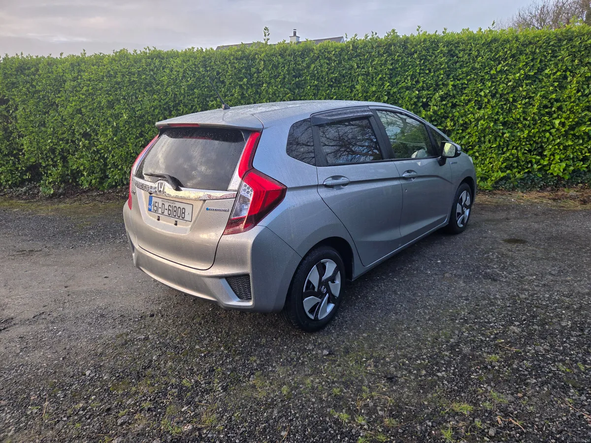 Honda Fit Hybrid - Image 4