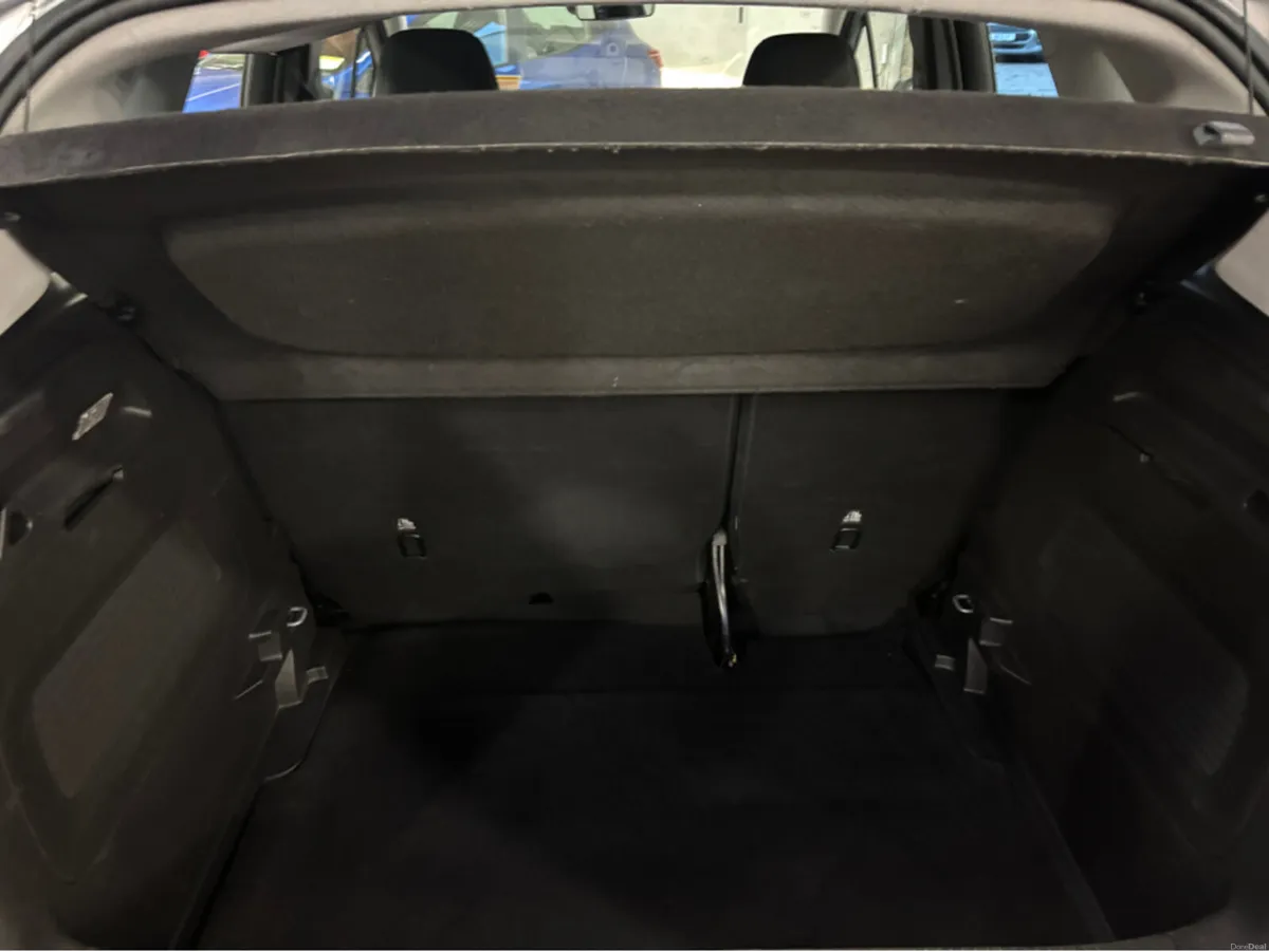 Opel Crossland X 1.2 83PS - -PET-5SP 5DR X - Image 3