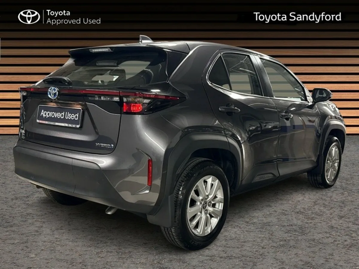 Toyota Yaris Cross LUNA HYBRID AUTOMATIC // REAR C - Image 2
