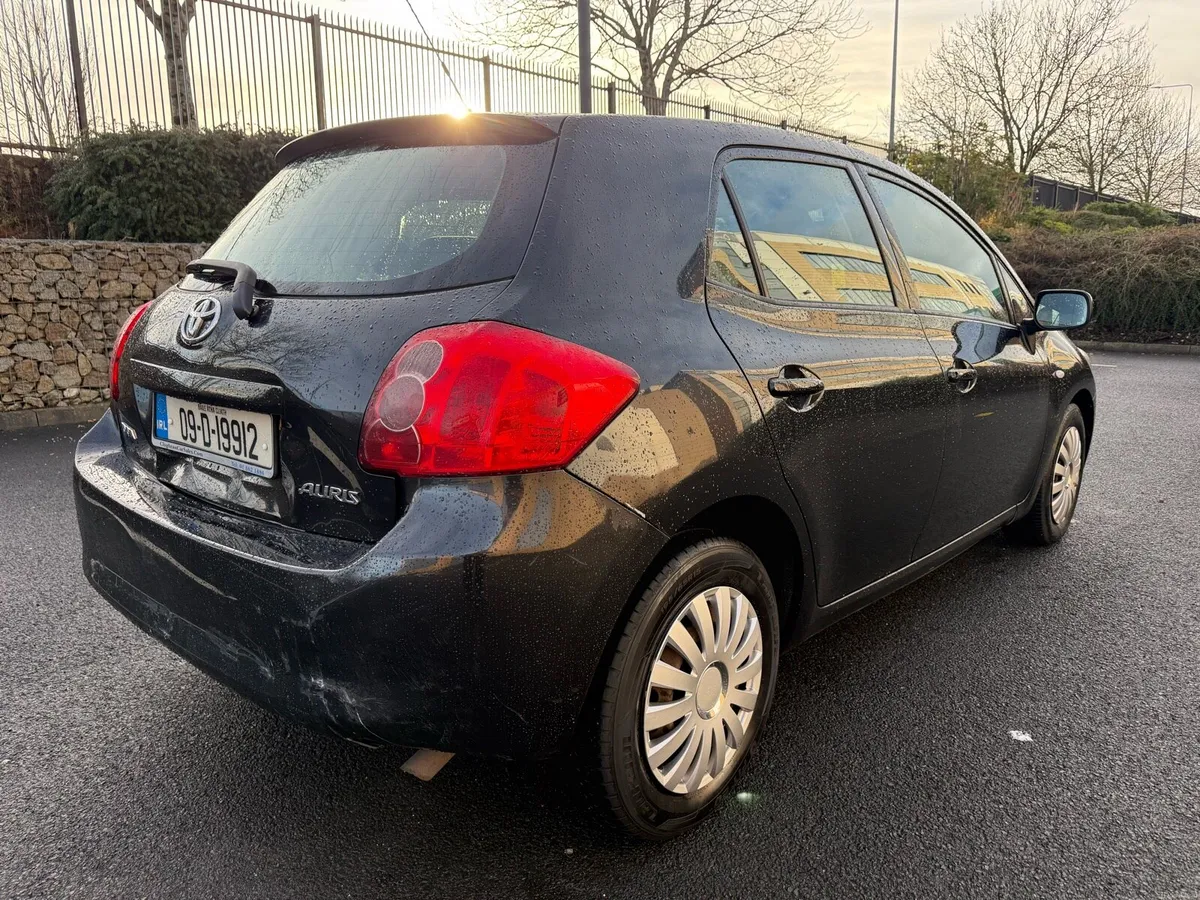 Toyota Auris 1.4 Terra (NCT 10-26) - Image 4
