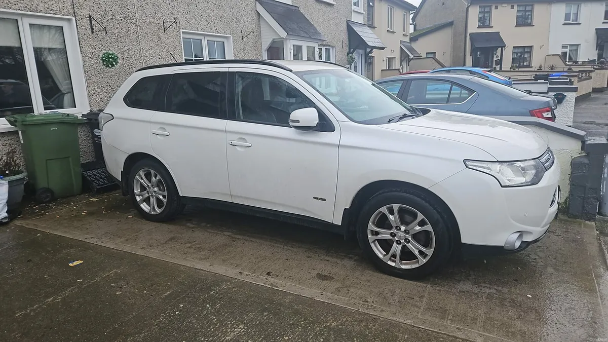 Mitsubishi outlander - Image 1