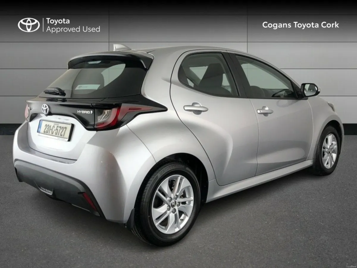 Toyota Yaris Luna - Image 2