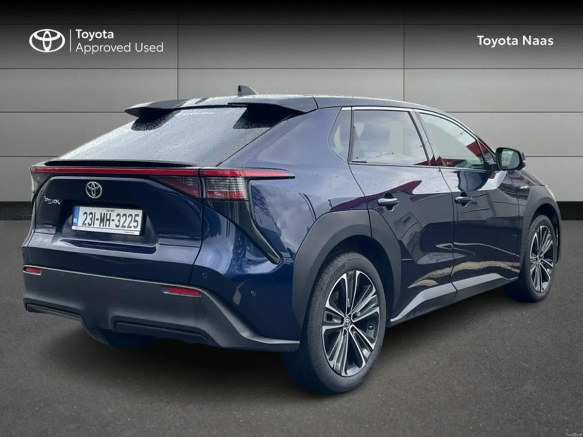 Toyota bZ4X PREMIERE 11K - Image 2