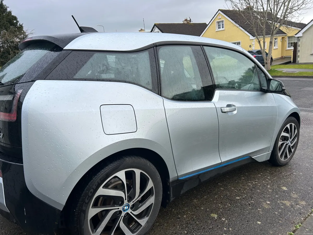 BMW i3 2016 LIKE NEW! - Image 2