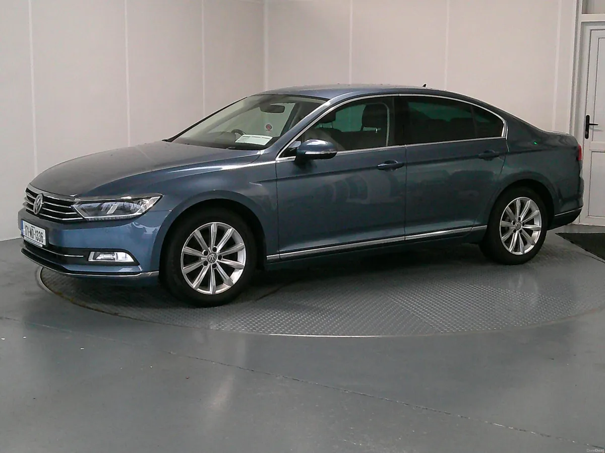 Volkswagen Passat 2017 - Image 3
