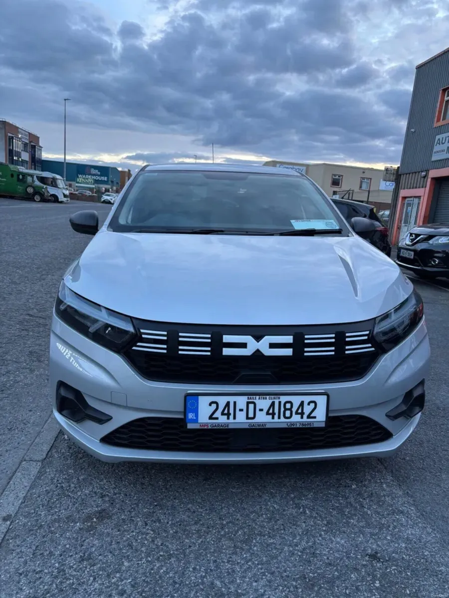 2024 Dacia Sandero TCe 90 Essential - Image 3