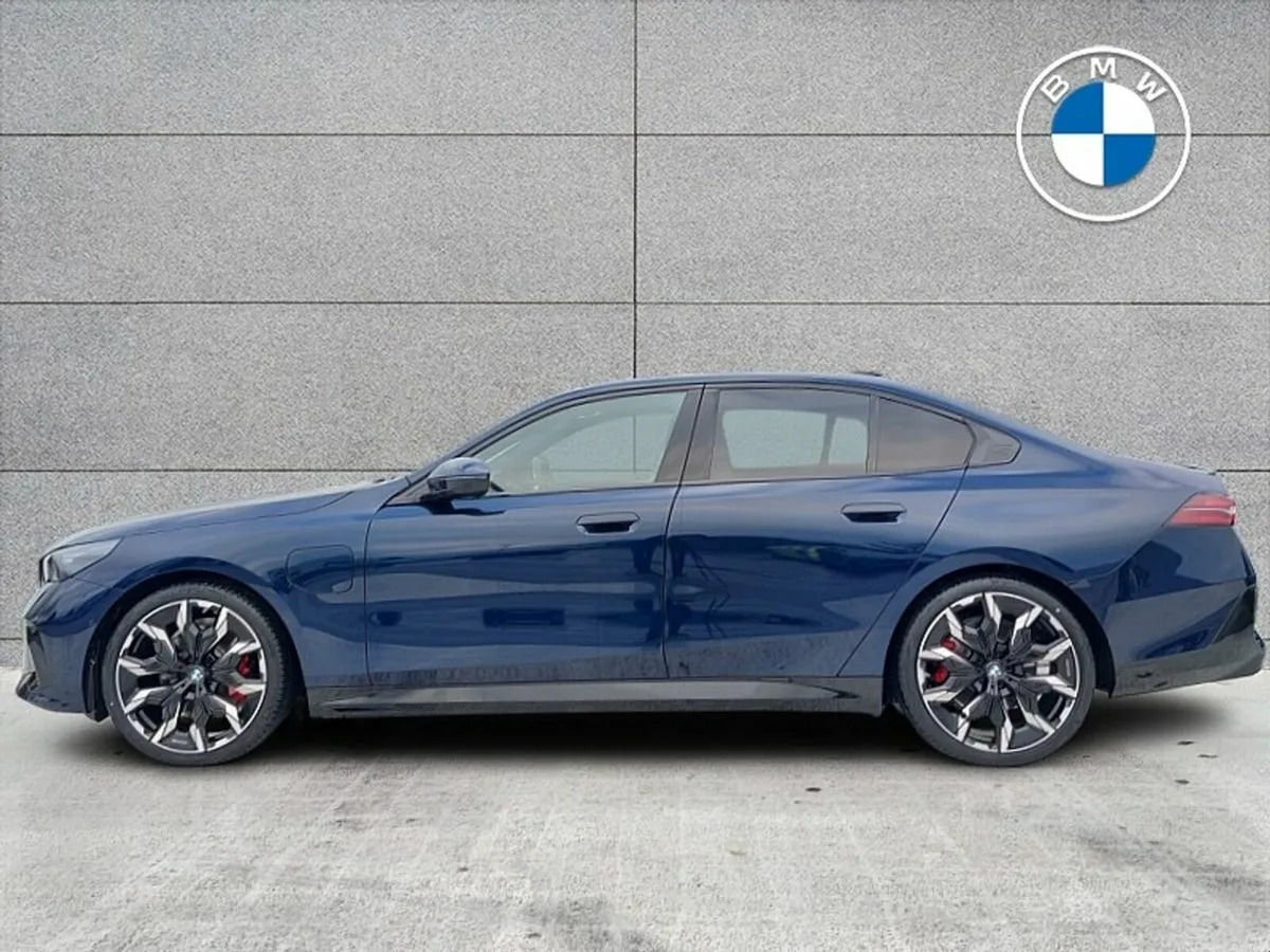 BMW 5-Series 530e M Sport Pro - Image 3