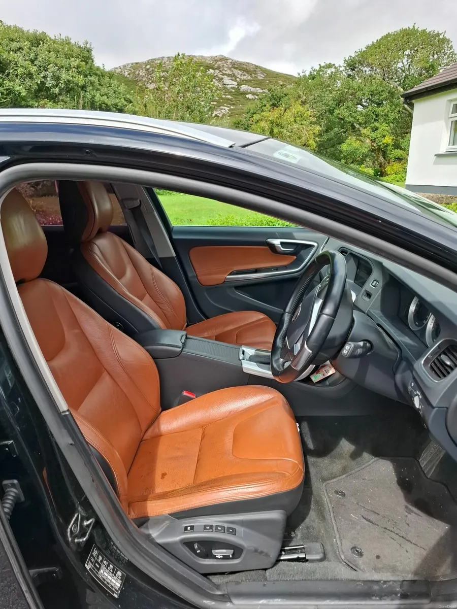 Volvo V60 2013 - Image 1