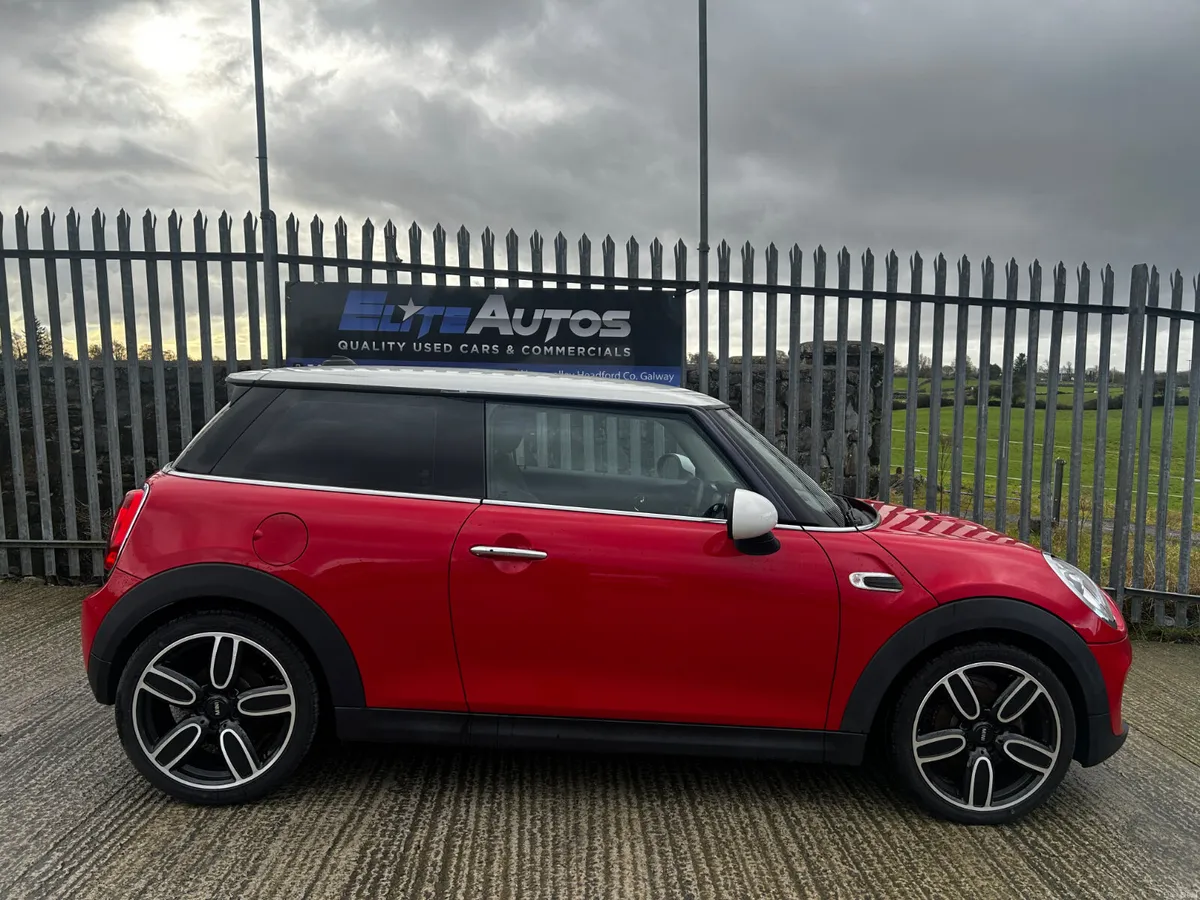 Mini Cooper D Automatic  2018 - Image 3