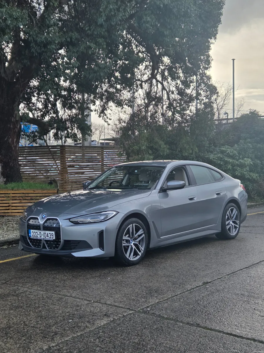 BMW i4 2022 - Image 2