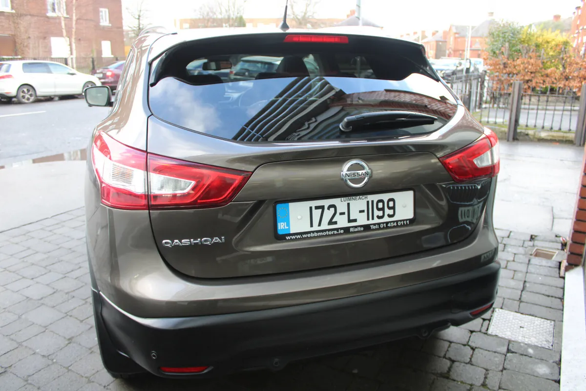 Nissan Qashqai AUTO SV PREMIUM 1.6 2017 - Image 4