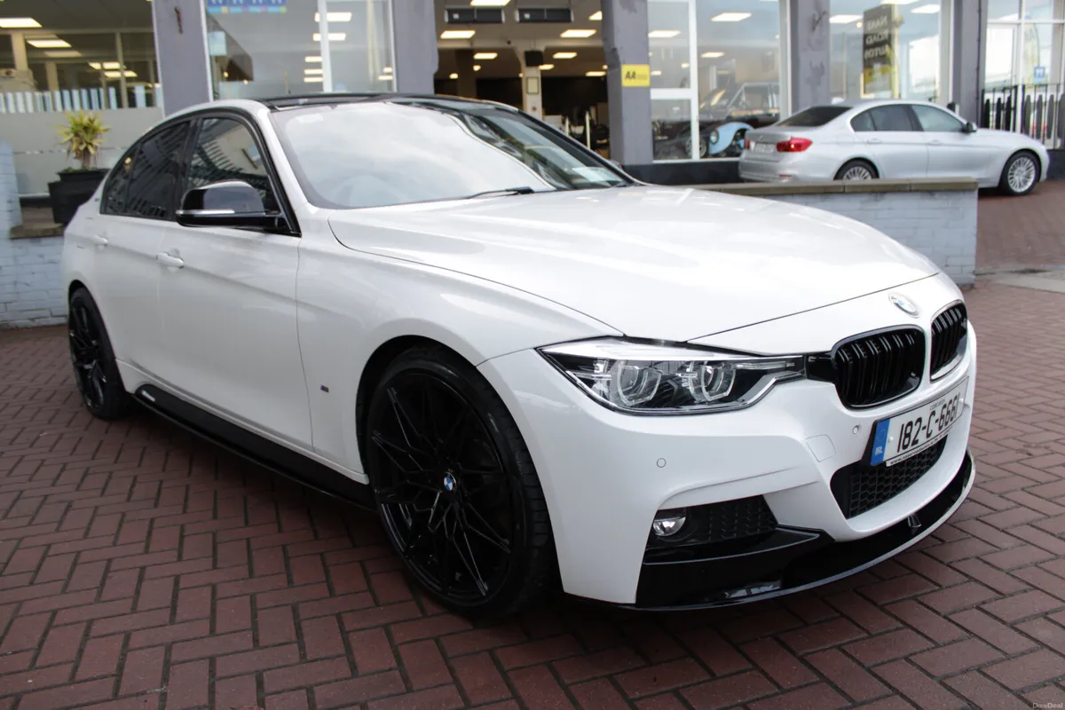 BMW 3-Series 2018 - Image 2