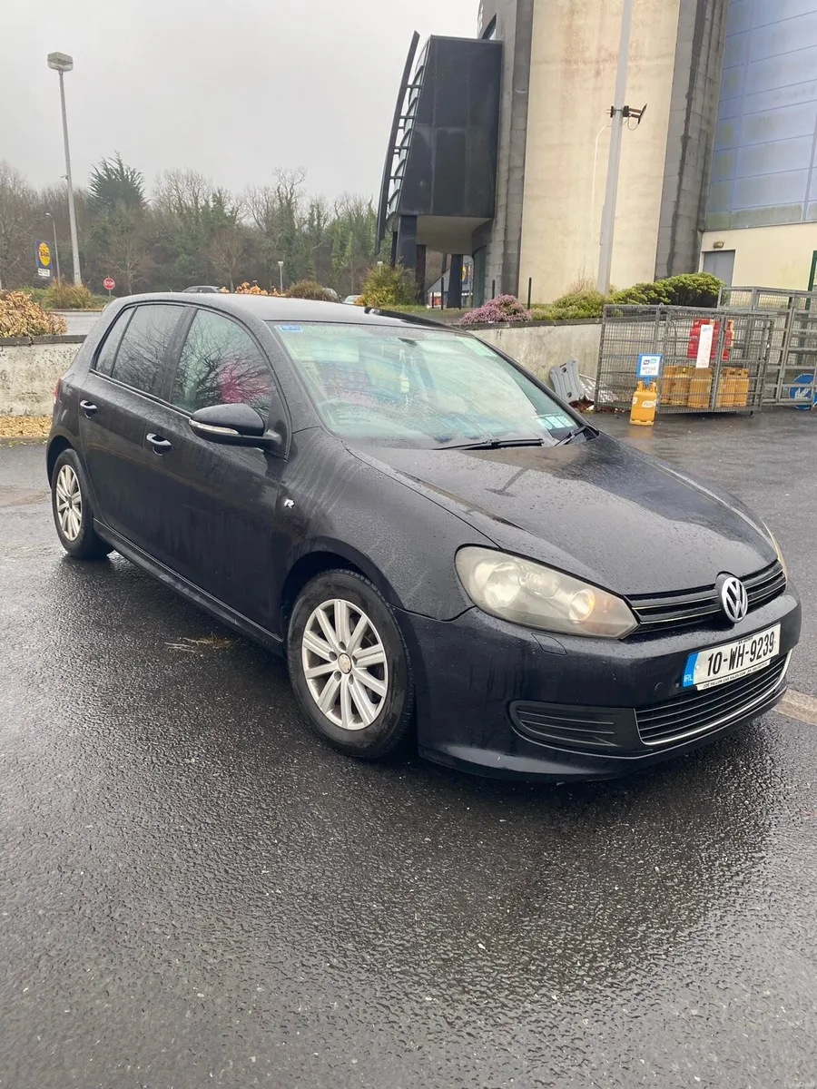 2010 Volkswagen Golf R-LINE - Image 1