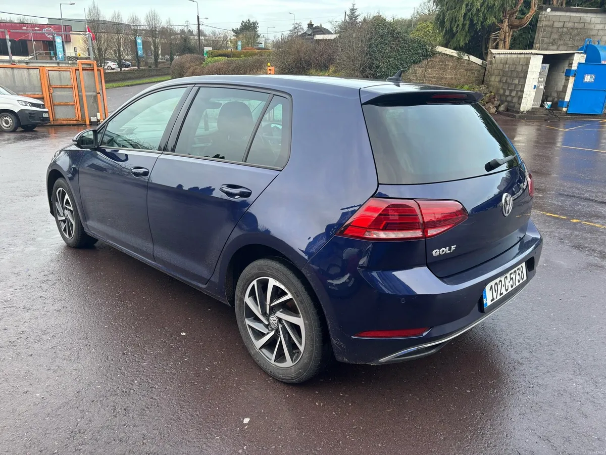 Volkswagen Golf - Image 4