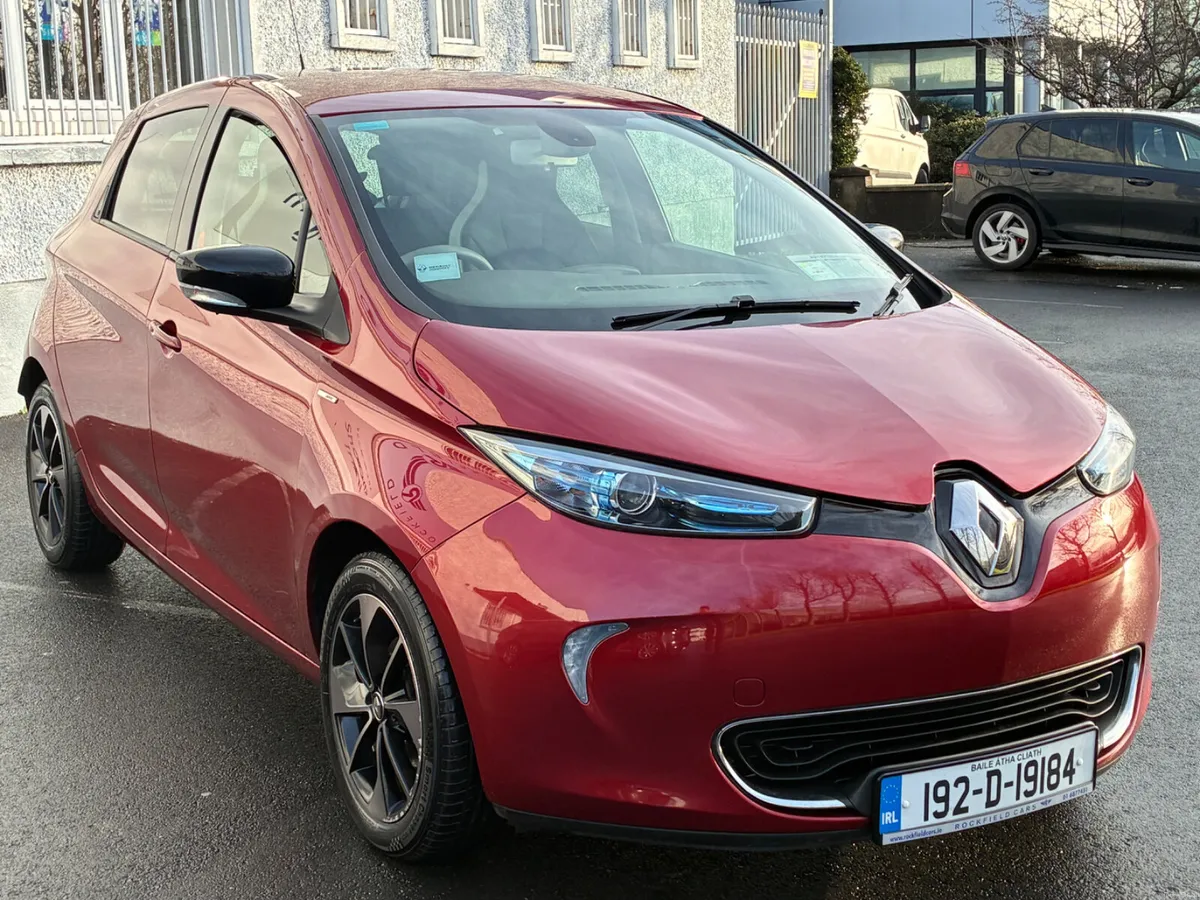 SOH 92%  SIGNATURE NAV-40KW-HEATED LEATHER-LOW KMS - Image 4