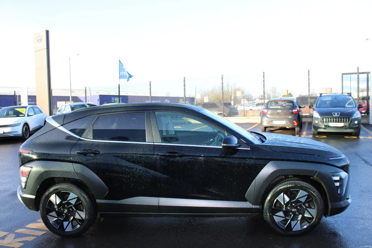 Hyundai KONA 2023 - Image 6