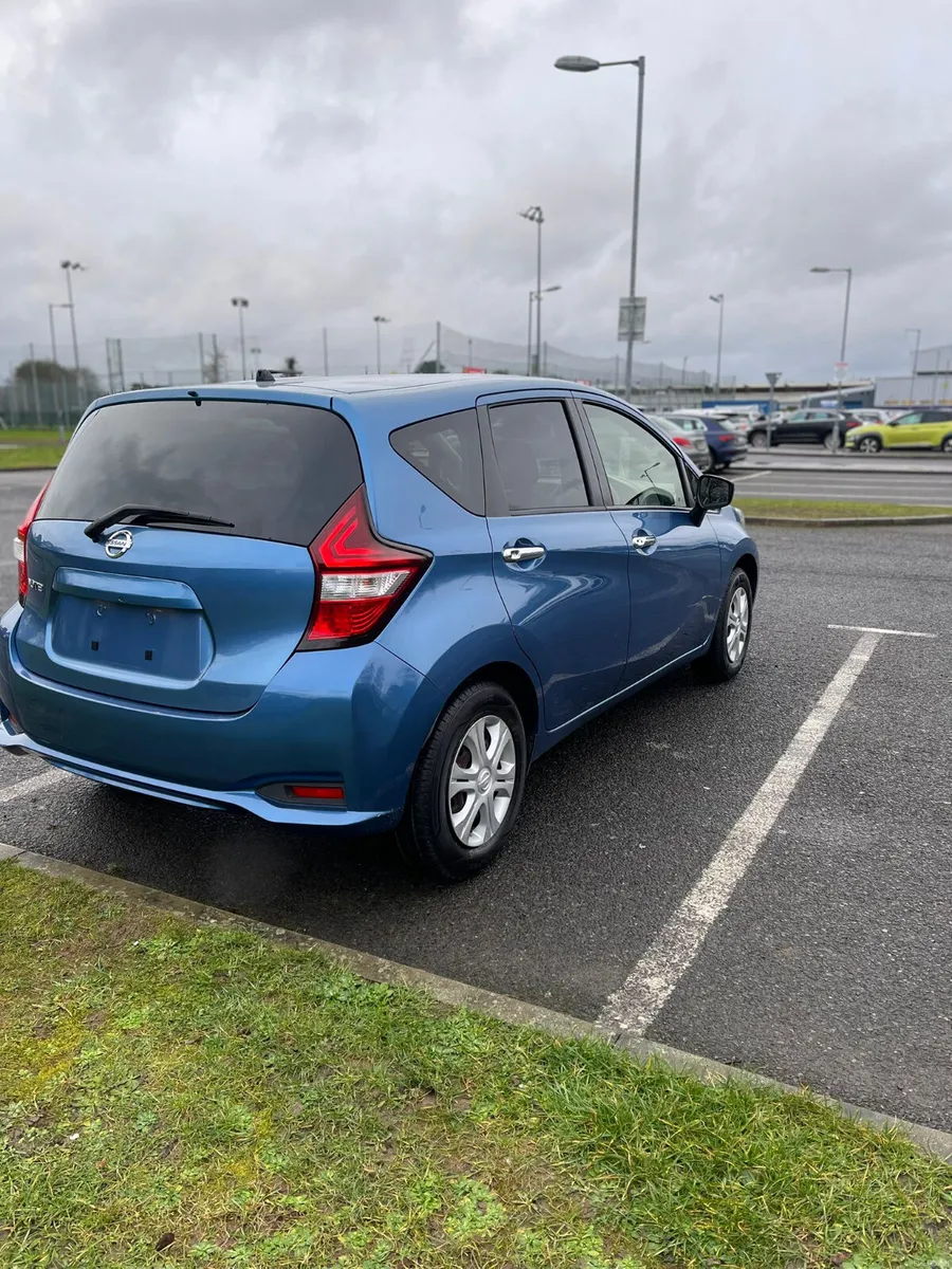 2017 NISSAN NOTE  AUTO 32,000 KM - Image 3