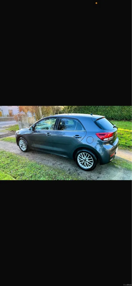 2017 Kia Rio Very Low Miles - Image 4