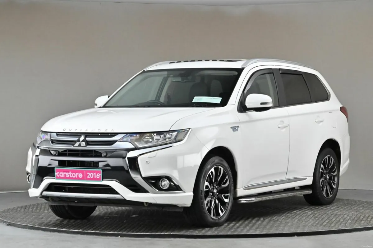 Mitsubishi Outlander 2.0 PHEV 4WD 5SEATS 160BHP ** - Image 3