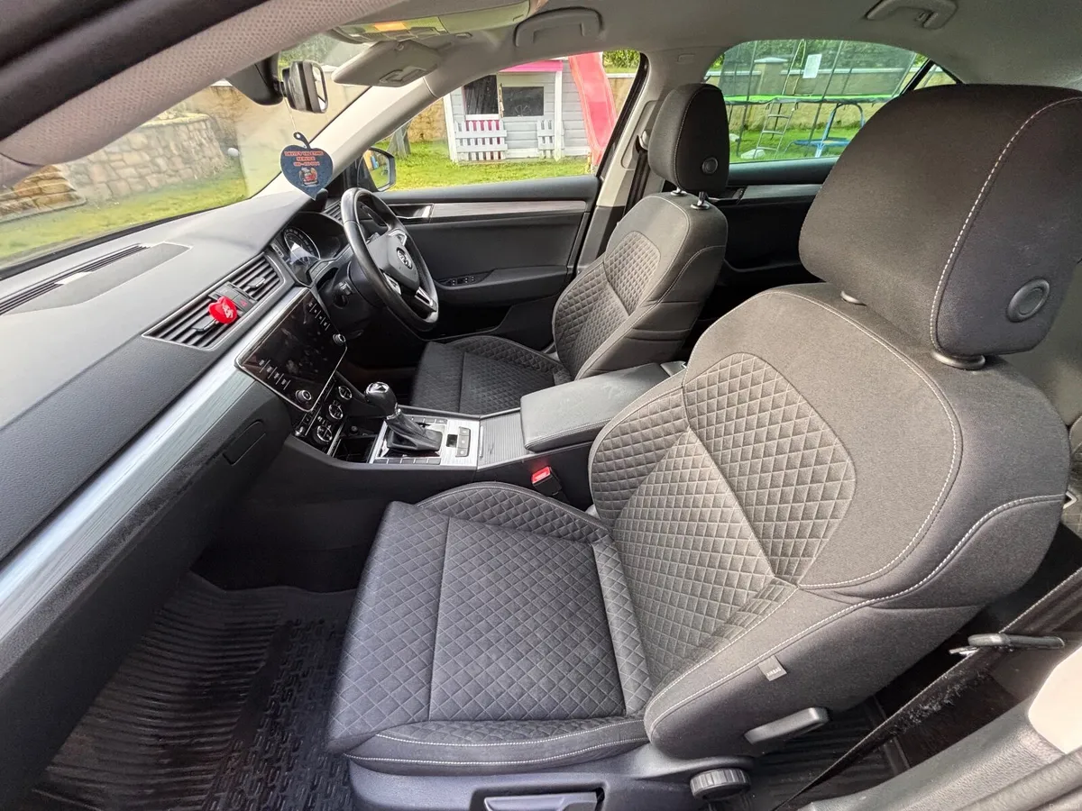 Skoda Superb 2020 - Image 4