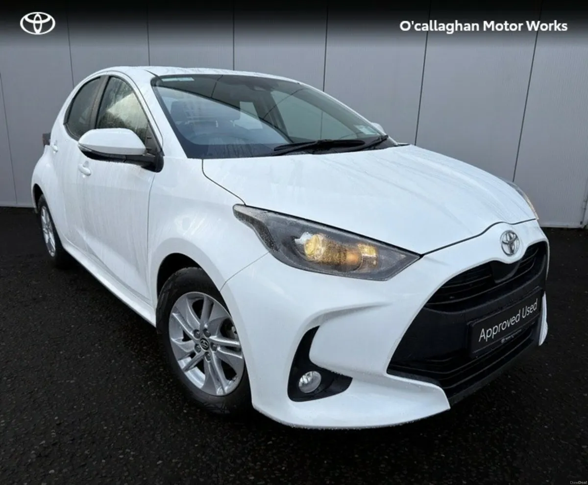 Toyota Yaris 1.5 LUNA 4DR - Image 1
