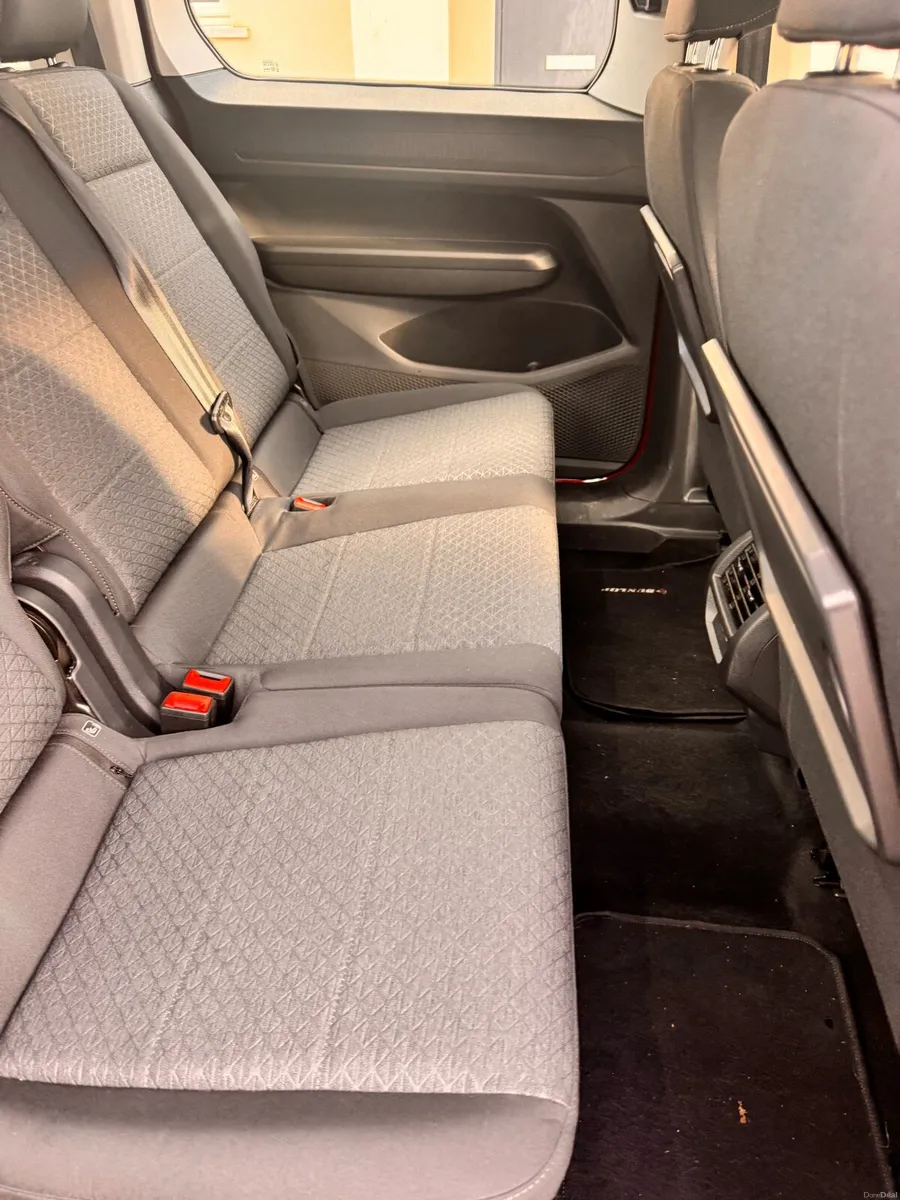 Wheel chair taxi - Image 3