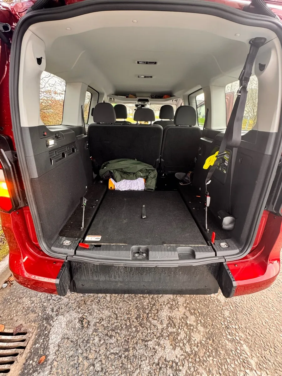 Wheel chair taxi - Image 4