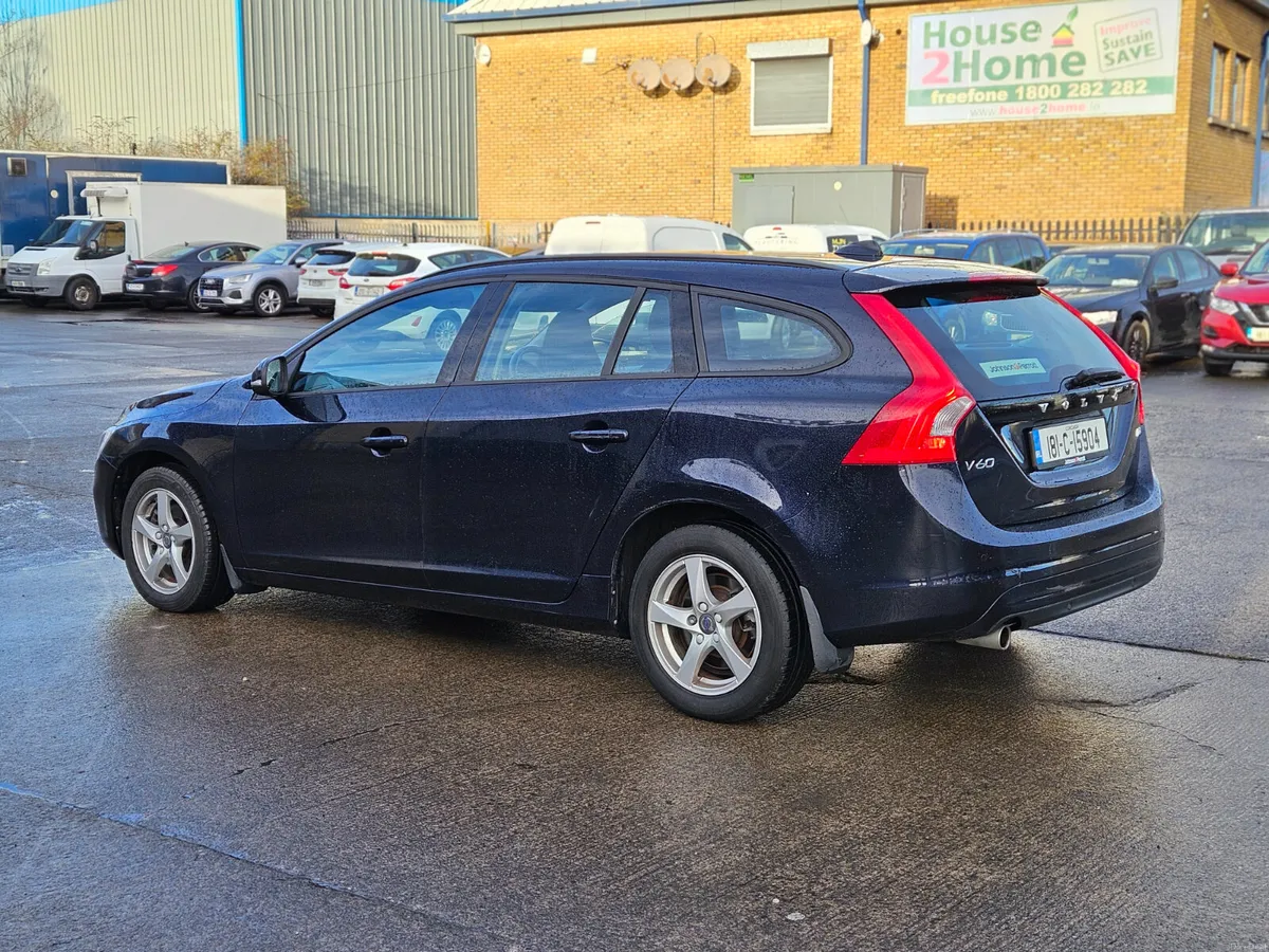 VOLVO V60 D2 ESTATE 2.0 DIESEL 150HP - Image 2