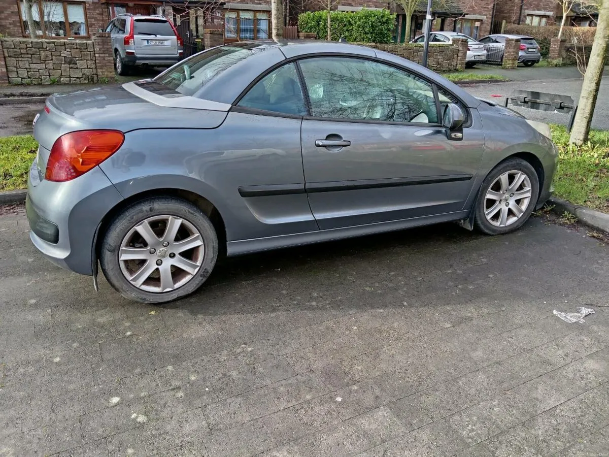 2007 convertible driving perfect - Image 1