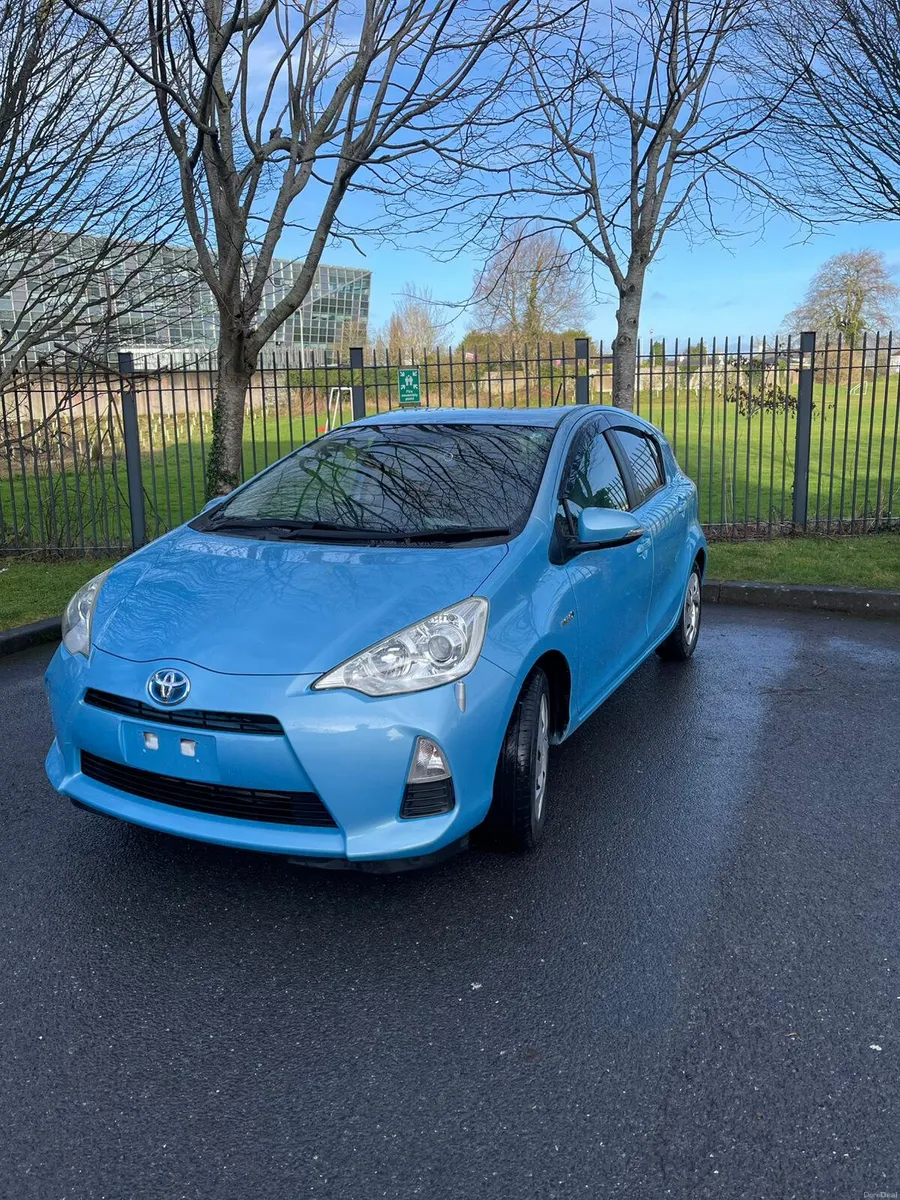 🏆 2014 TOYOTA AQUA HYBRID | ONLY 33,000 KM | - Image 2