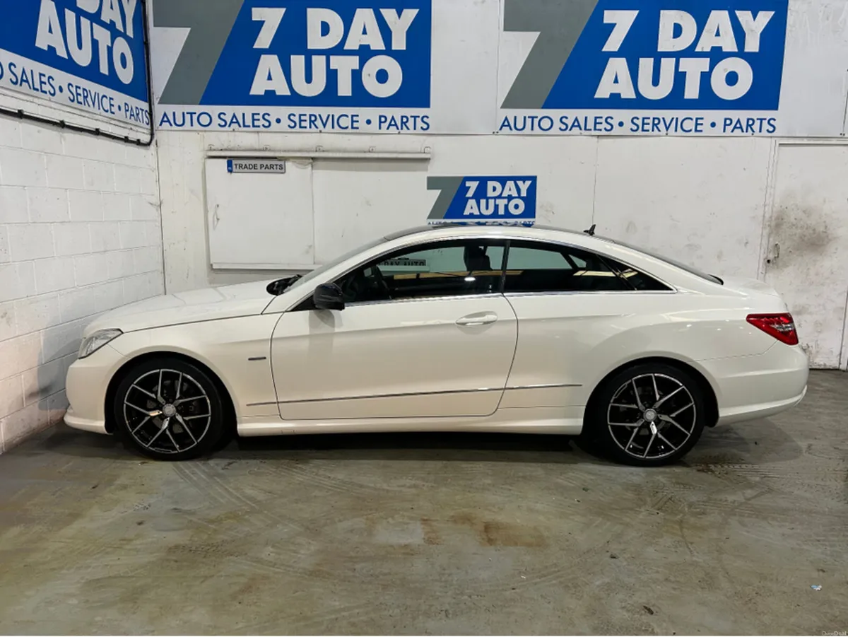 Mercedes-Benz E-Class E220 SPORT COUPE CDI  2DR AU - Image 4