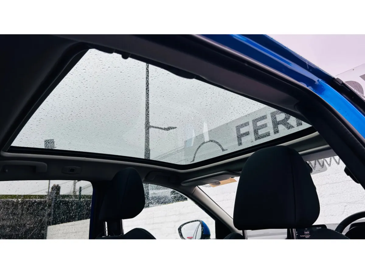 Nissan Qashqai SV Glass Roof Camera & Rear Sensors - Image 6