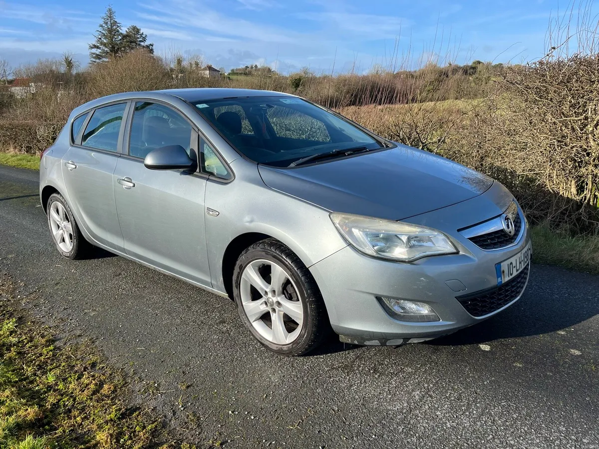 Vauxhall Astra 2010 1.3 Diesel - Image 1