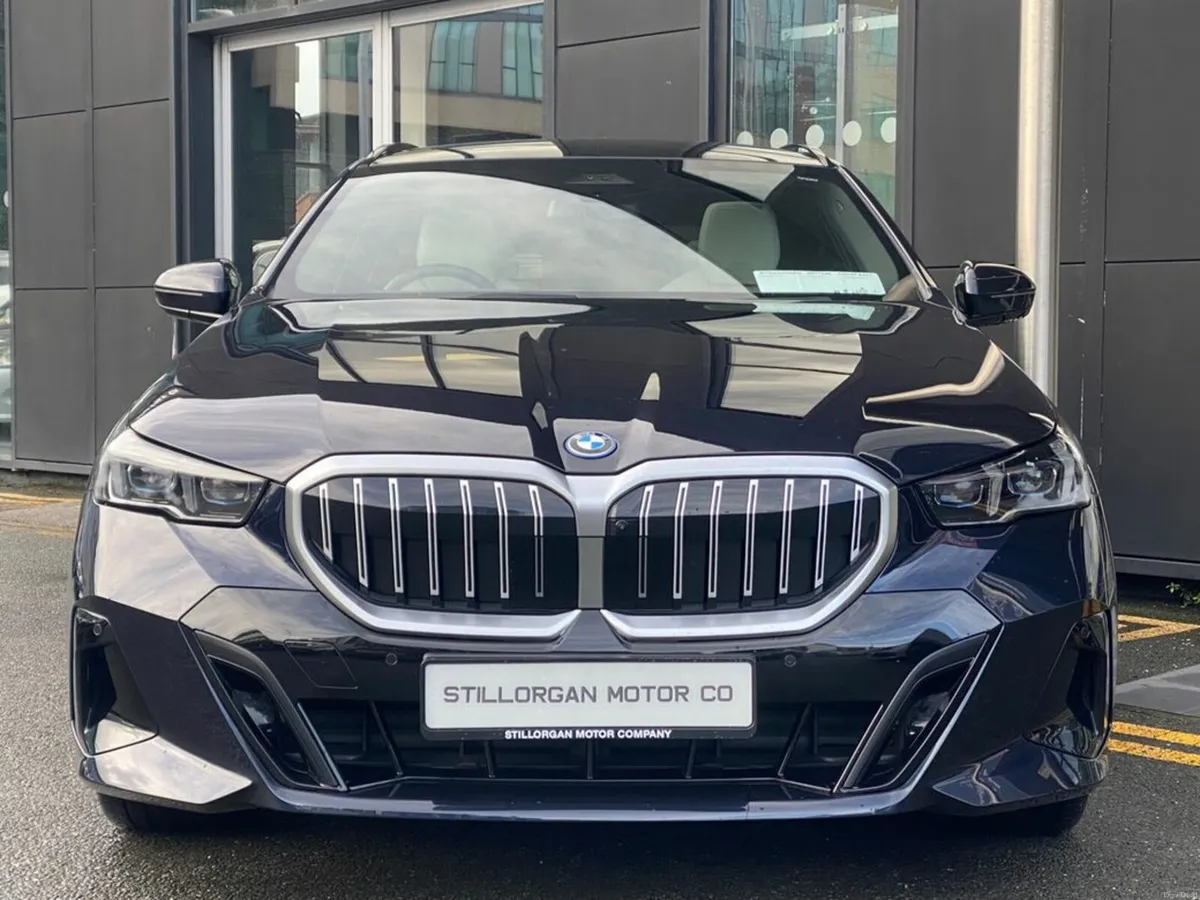 BMW 5-Series Touring 530e M-Sport Auto (PHEV) - Image 2