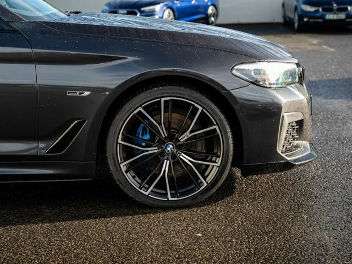 BMW 5-Series 530E XDRIVE M SPORT *PRO PACK* - Image 3
